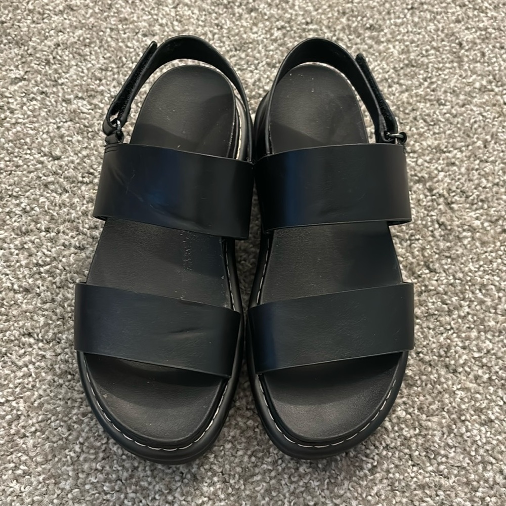 Rhodes Women size 8 platform sandals with Velcro ankle strap